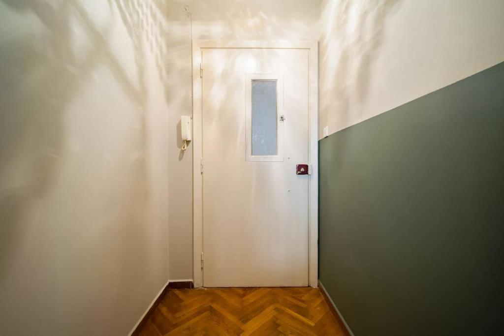 Emporikon Apartment Steps From Historic Center Aten Exteriör bild